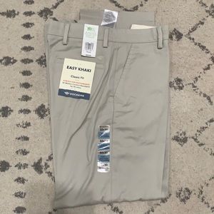 NWT Men’s Dockers easy Khakis